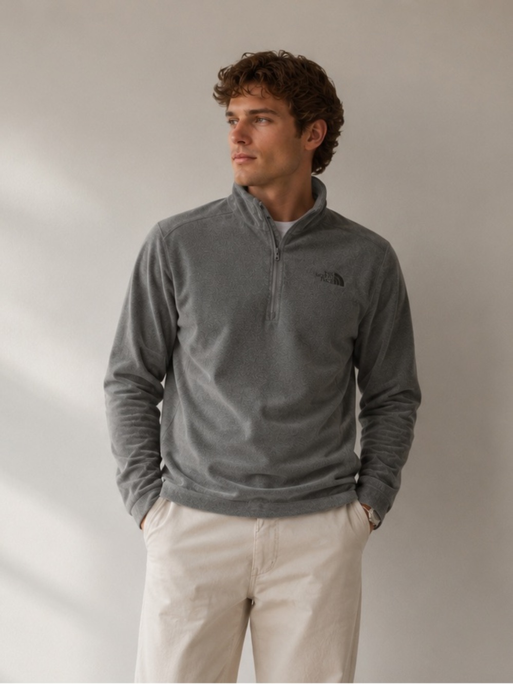 Men's The North Face Gray Quarter Zip Pullover
Fleece Lightweight Size Medium